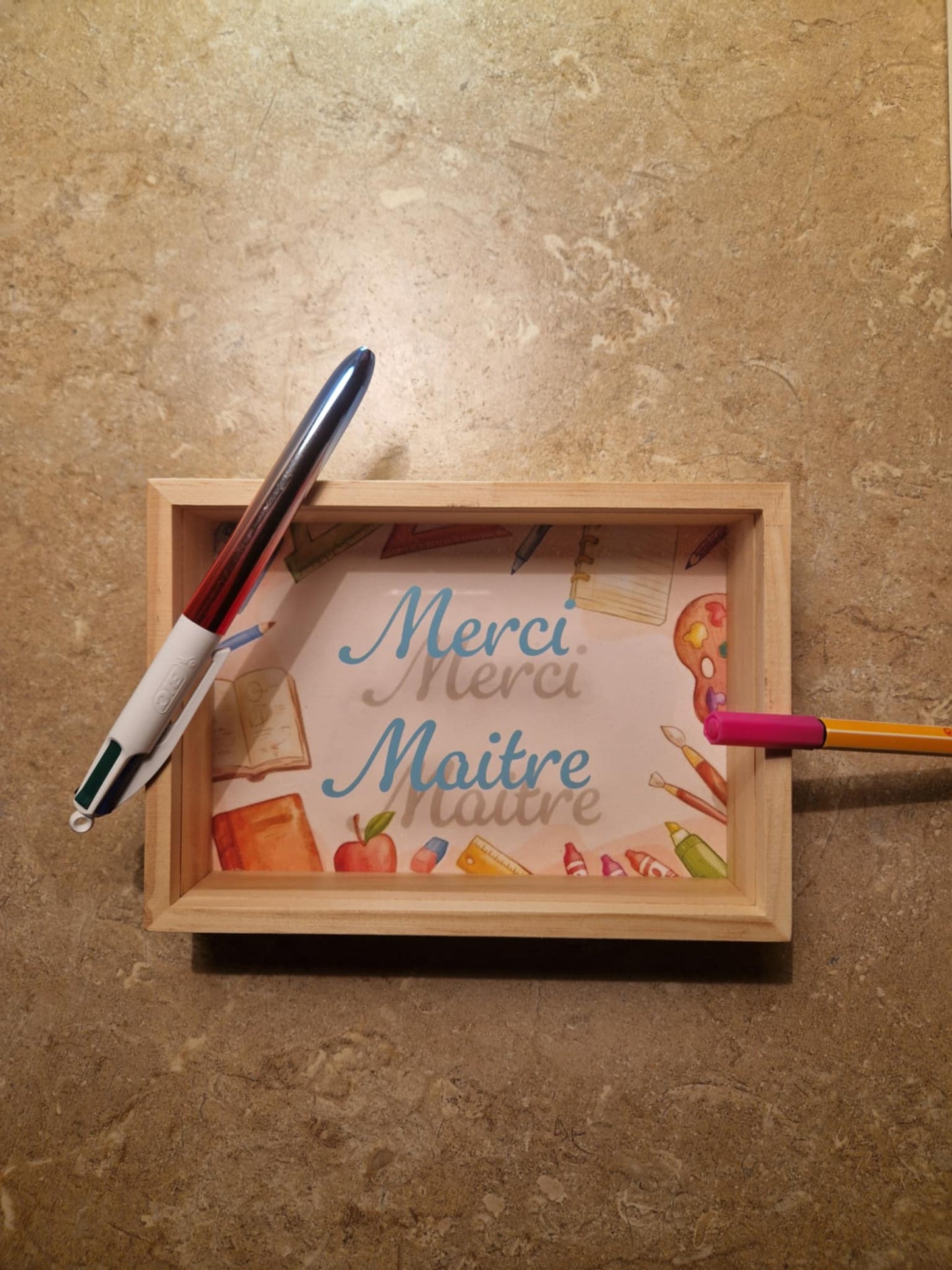 🖼️ Cadre en bois personnalisé – "Merci Maître / Maîtresse / ATSEM / Nounou" 🌟